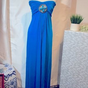 Strapless Turquoise embellished dress. For a night out or resort wear😍🤩🌷